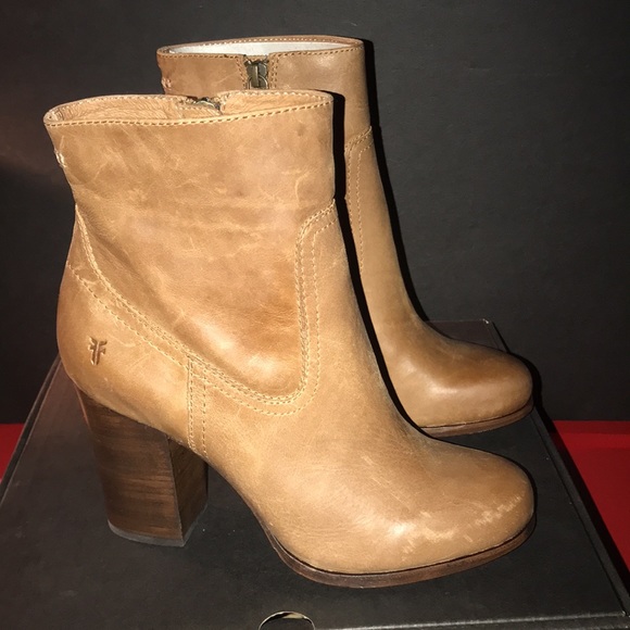 SOLD‼️ Frye Boots Parker Tan Leather Heeled Ankle Boot - Picture 5 of 9